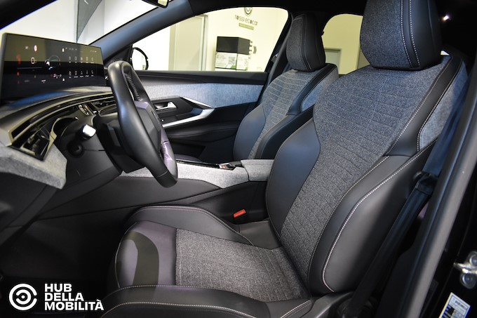 PEUGEOT 3008 Hybrid 136 e-DCS6 Allure